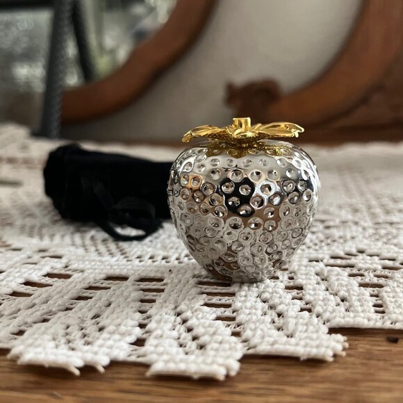 Strawberry Clock Breeze Collection, Gift Idea - Picture 3 of 9